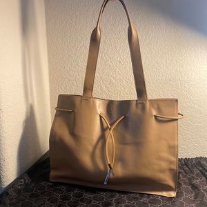 Vintage Gucci Italian Leather shoulder tote